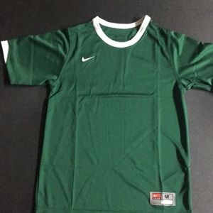 NWT NIKE Boys Dri-Fit shirt Green